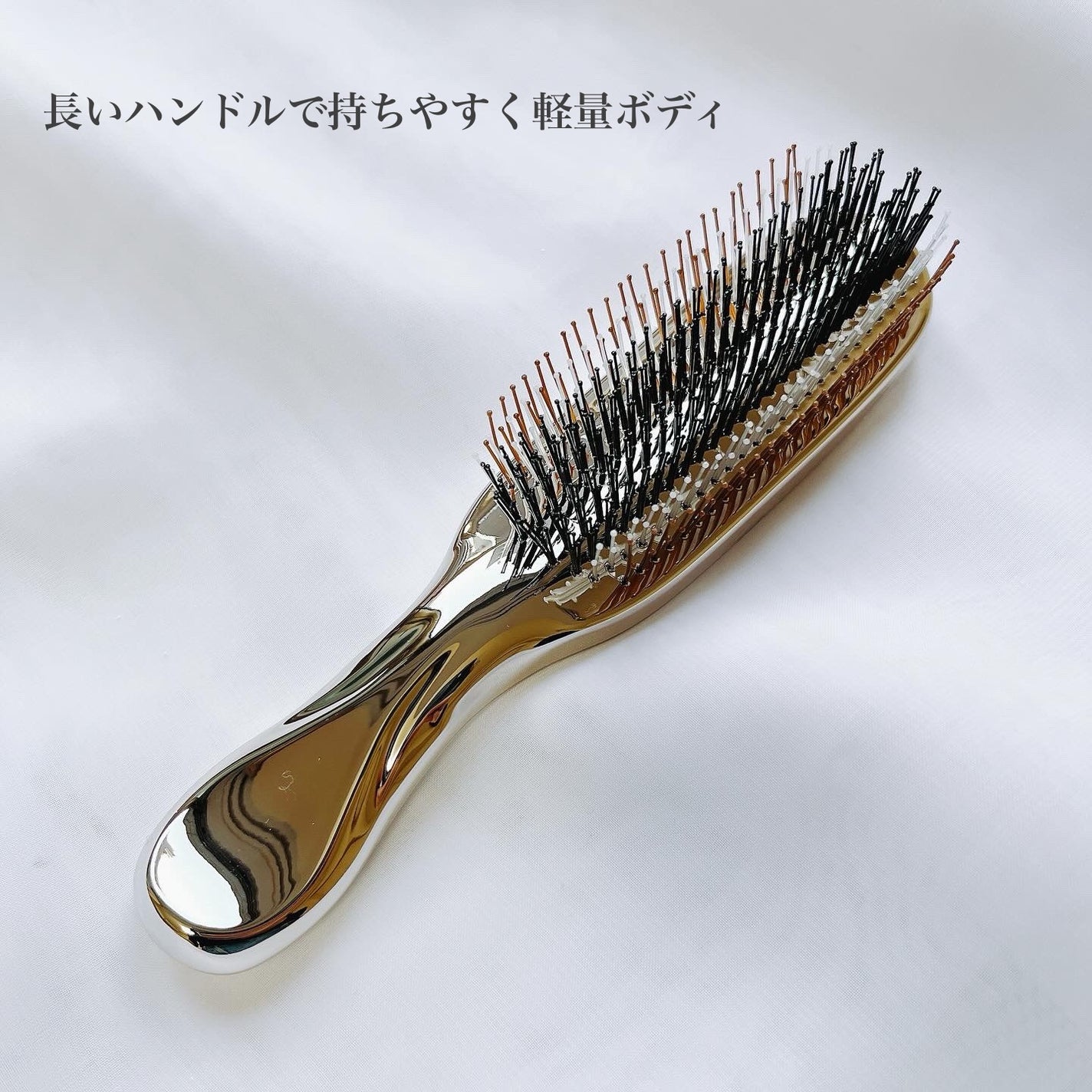 mimimi_lip_s on LIPS 「ブラッシングするたびに、美しい髪へ。メデュラスカルプブラシ指で..」(3枚目)