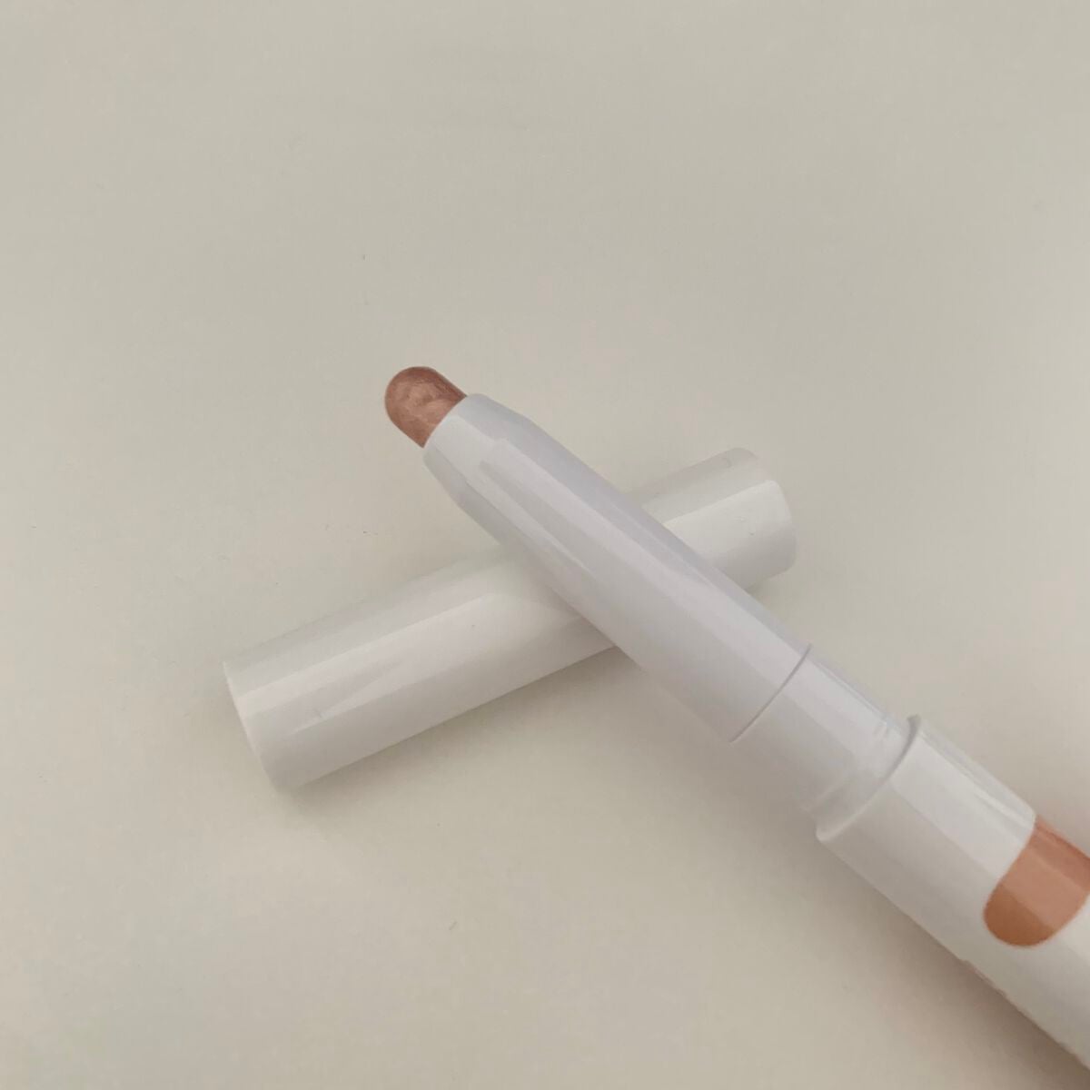 アイムスティックシャドウシマー/i’m meme/スティックアイシャドウを使ったクチコミ(2枚目)