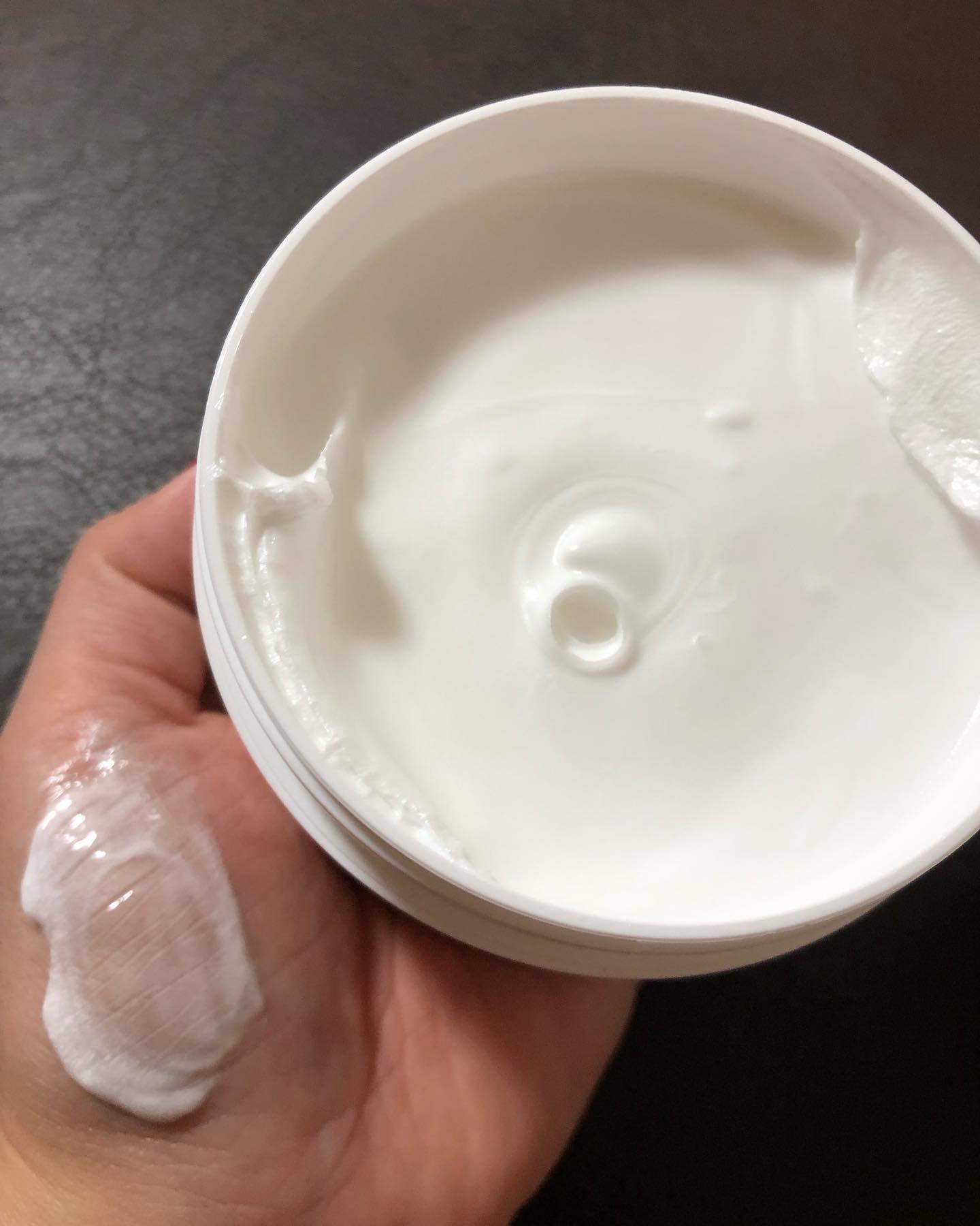 ダヴ クリームボディウォッシュ コンフォートモイスチャー/ダヴ/ボディソープを使ったクチコミ（3枚目）