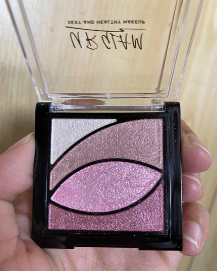 UR GLAM VELVET EYE COLOR PALETTE/U R GLAM/アイシャドウパレットを使ったクチコミ(1枚目)