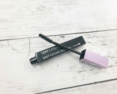 🍒ナチュラルにボリュームが出る、お湯＋洗顔料落ちマスカラ🍒

K-パレット 1DAY LASH UPシルキーボリュームマスカラ01
税抜1500円

⭕️
・ブラシが9°曲がっていて、塗りやすい。
・自