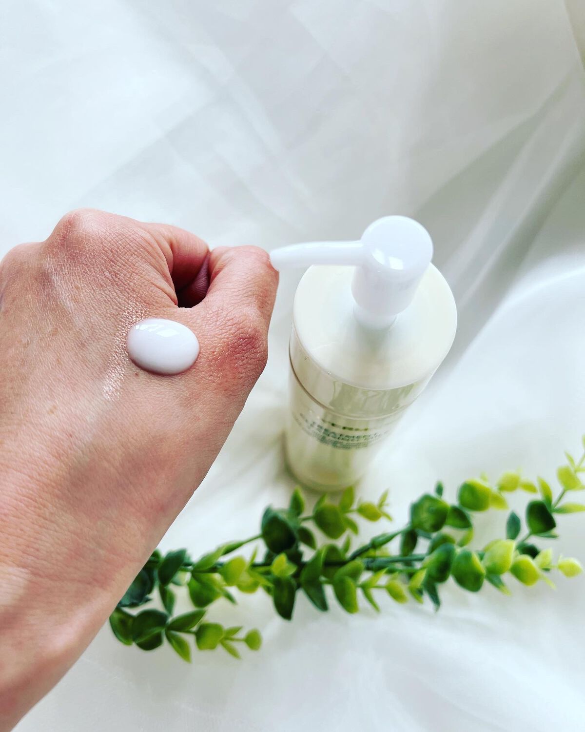 トリートメント クレンジング ミルク/COVERMARK/ミルククレンジングを使ったクチコミ（2枚目）