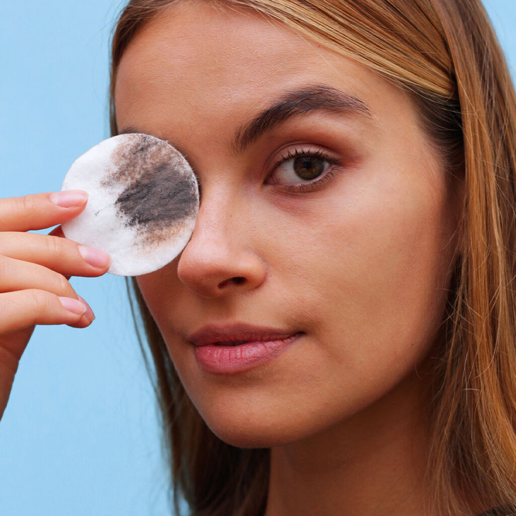 しっかりメイクもつるんと落ちるうるおうクレンジングをプレゼント♪（2枚目）