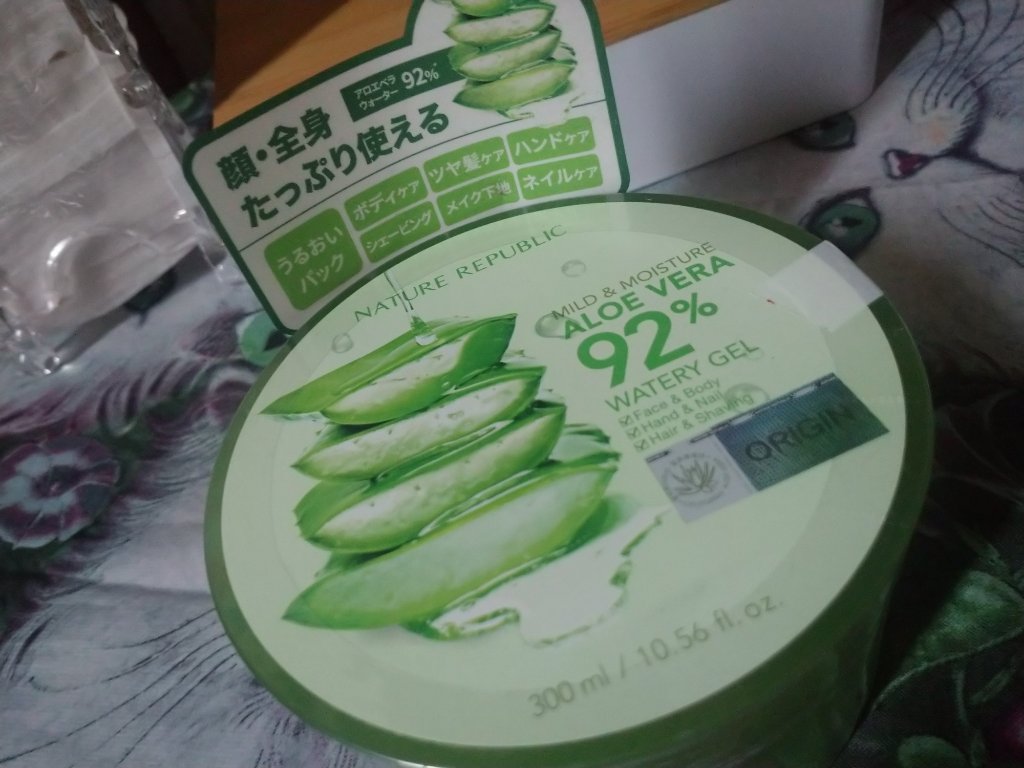 マイルド＆モイスチャーアロエジェル/ネイチャーリパブリック/ボディローションを使ったクチコミ（1枚目）