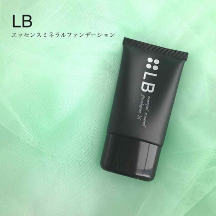 エッセンシャルミネラルファンデーションN/LB/リキッドファンデーションを使ったクチコミ(1枚目)