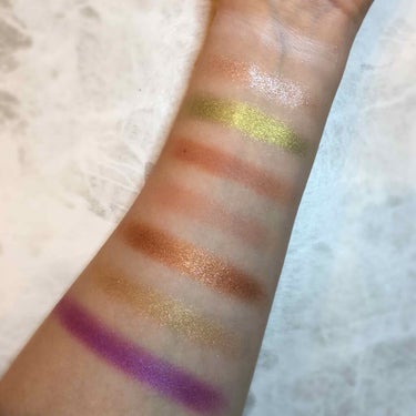 ColourPop Misunderstood Moody Colorful Eyeshadow Paletteのクチコミ「カラーポップのmisunderstoodパレット、スウォッチ編です。

ディズニーの悪役コレク.....」（3枚目）