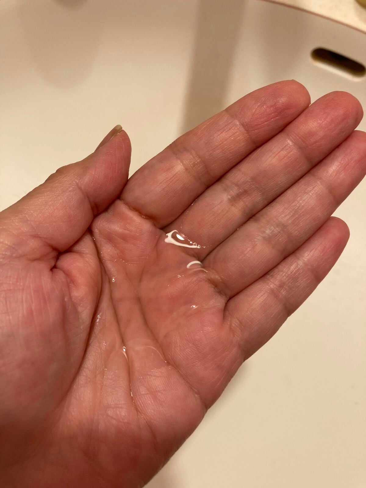 エッセンシャル プレミアム ウォータートリートメント EXスムース/エッセンシャル/アウトバストリートメントを使ったクチコミ(4枚目)