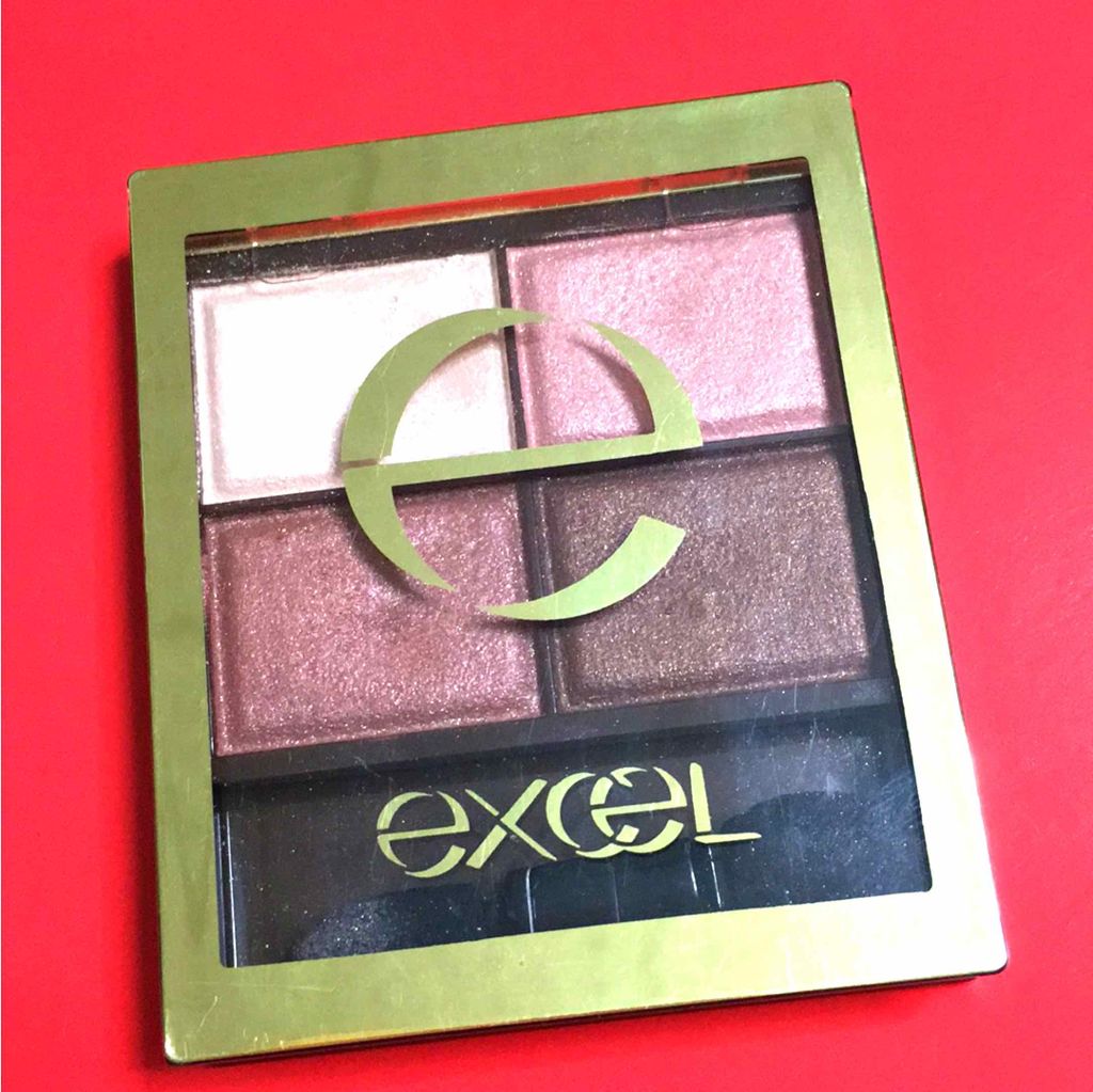 シャイニーシャドウ N/excel/単色アイシャドウを使ったクチコミ（1枚目）