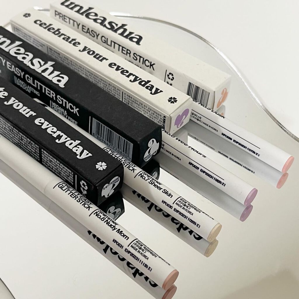 プリティー イージーグリッタースティック/unleashia/グリッターを使ったクチコミ（1枚目）