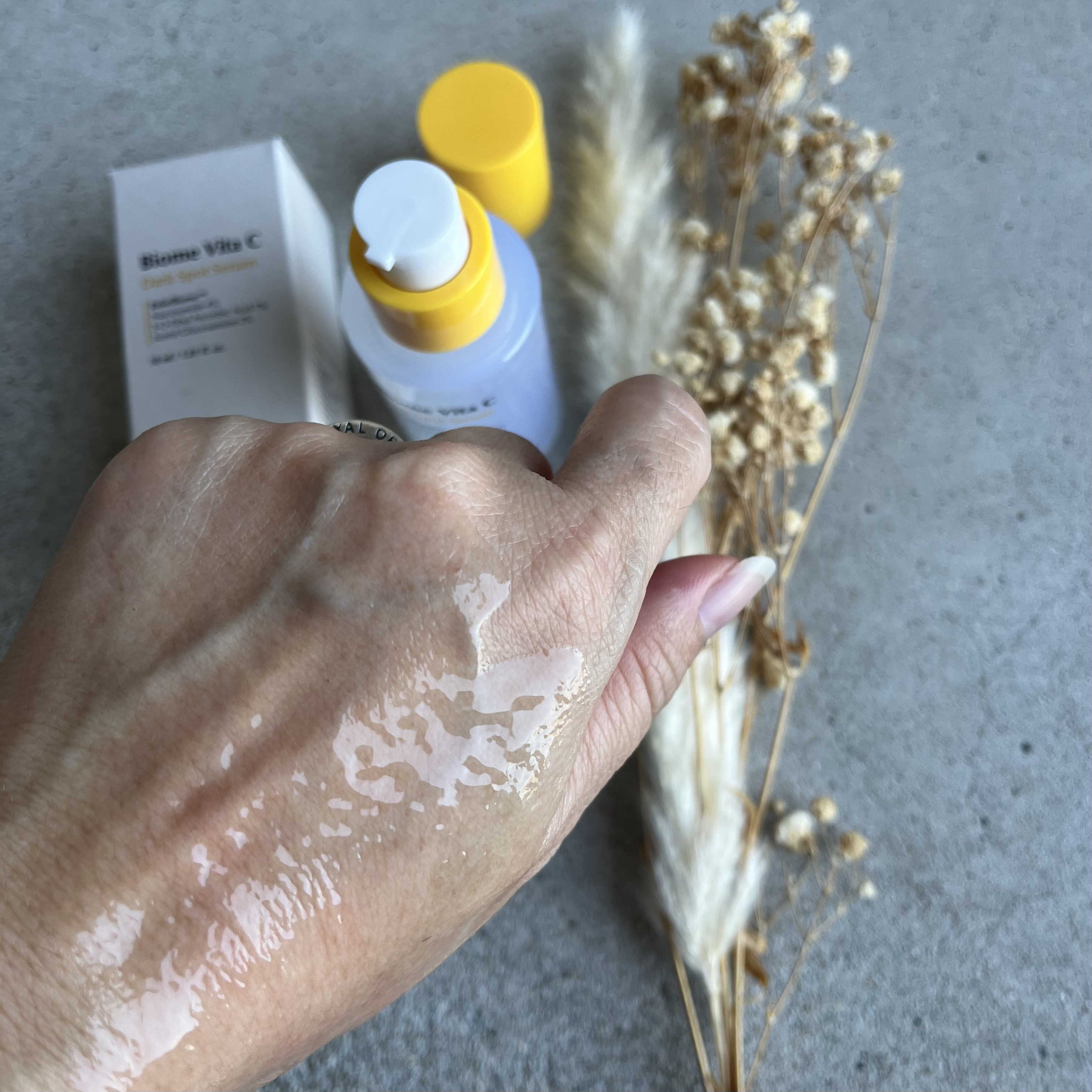 バイオームビタCダークスポットセラム/UIQ/美容液を使ったクチコミ（3枚目）