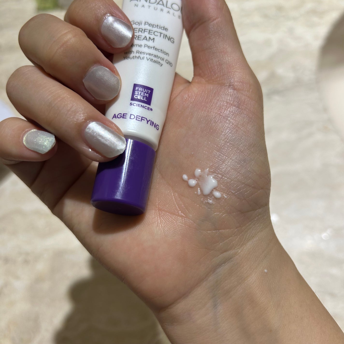 Night Repair Cream with Resveratrol Q10 Age-Defying/Andalou Naturals/フェイスクリームを使ったクチコミ(2枚目)