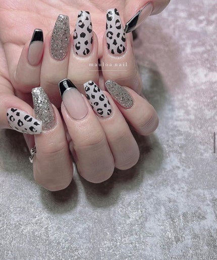 mauloa_nail on LIPS 「・ ♡♡♡・・ネイルやり方動画fantistにて多数更新してま..」(1枚目)