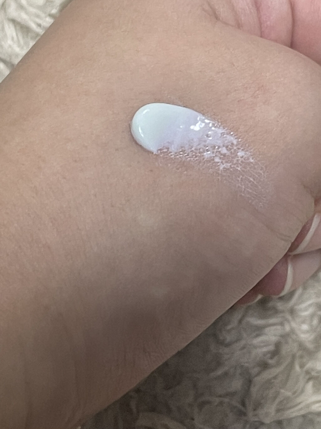 ニュアンスチェンジUV ジェル WT 60g/アリィー/日焼け止めジェルを使ったクチコミ（2枚目）