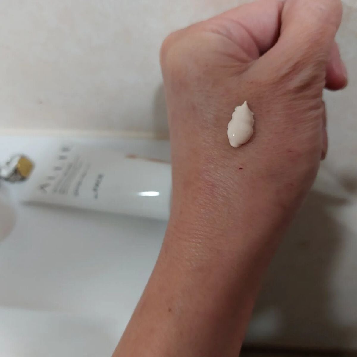 アリィー クロノビューティ カラーチューニングUV/アリィー/日焼け止めクリームを使ったクチコミ(2枚目)