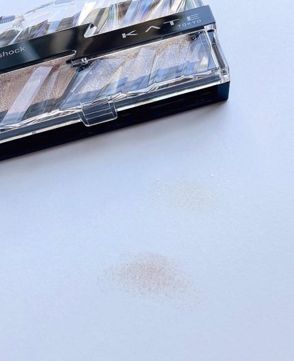 エレクトリックショックアイズ /KATE/アイシャドウパレットを使ったクチコミ(3枚目)