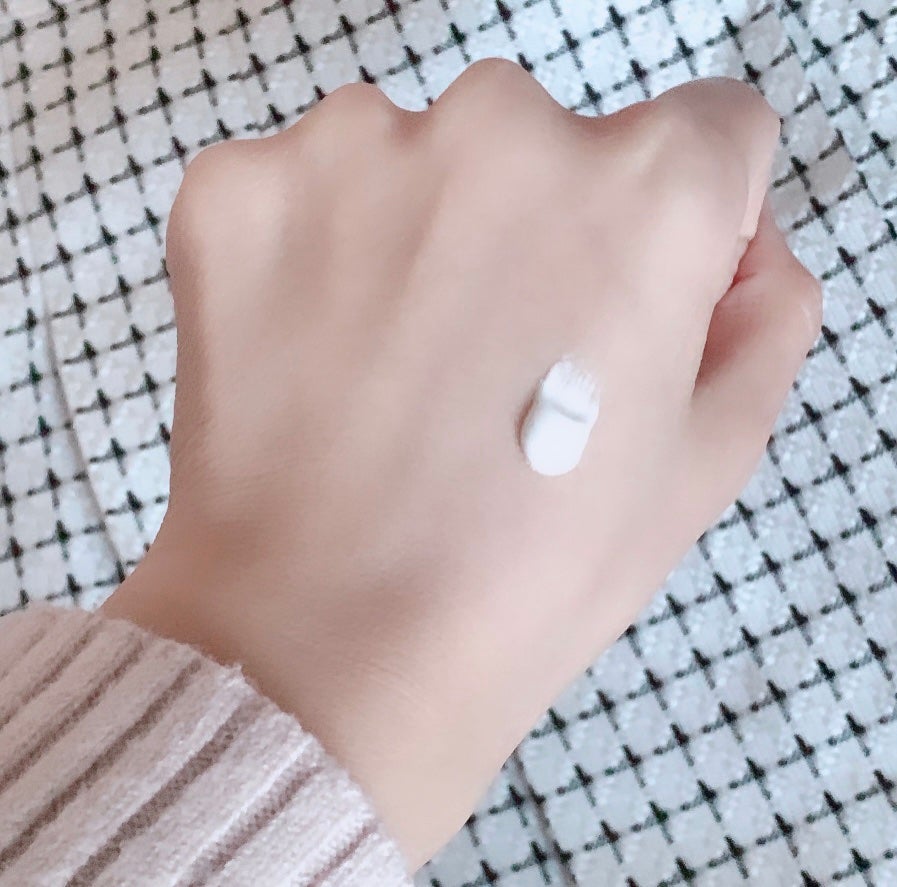 なぁちゃん🐶 on LIPS 「TFITのLUMINAIRESKIPTONEUPCREAMをい..」(2枚目)