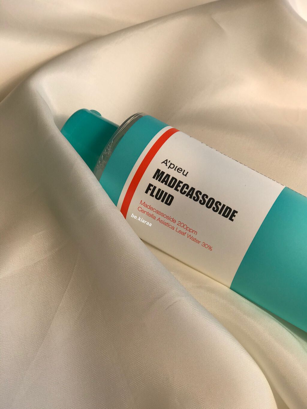 肌に優しいとろみのあるテクスチャーでしっとり感があります👏

洗顔後、#化粧水適量を手にとり
肌に馴染ませハンドプレスするだけ！
#角質ケア #保湿ケア ができます😊 #リピ買いキャンメイク  #プレゼントコスメ  #無限リピートアイテ