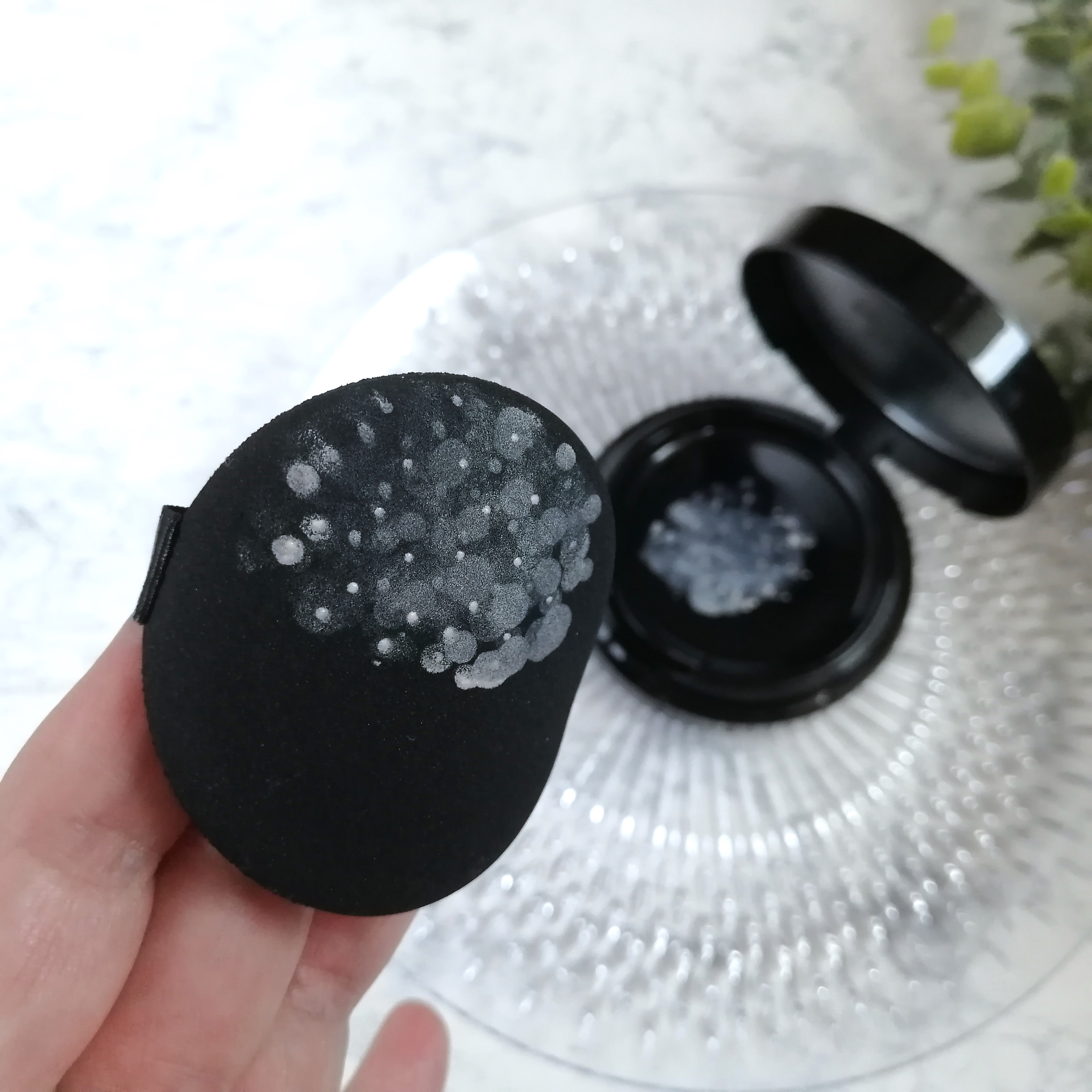 シルキーウェットリクイド 01 明るい肌色 （レフィル(パフ付)）/セフィーヌ/クリーム・エマルジョンファンデーションを使ったクチコミ（3枚目）