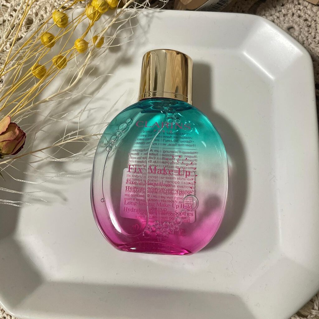 フィックス メイクアップ Su21　洋ナシとバニラの限定の香り/CLARINS/ミスト状化粧水を使ったクチコミ（2枚目）