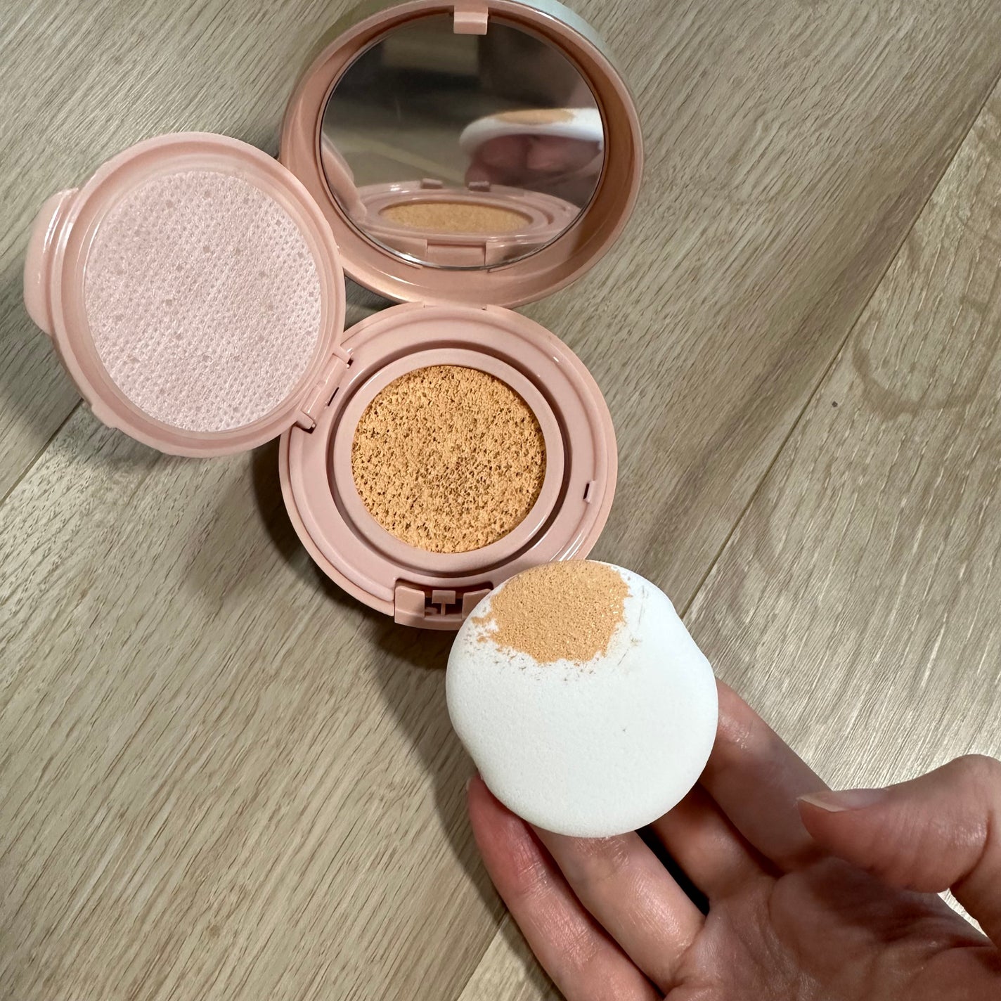 シースルー ヴェール コンパクト/PAUL & JOE BEAUTE/ファンデーションを使ったクチコミ(3枚目)