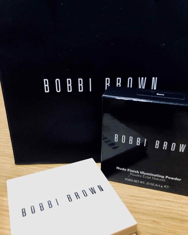 ヌード フィニッシュ イルミネイティング パウダー/BOBBI BROWN/プレストパウダーを使ったクチコミ（2枚目）