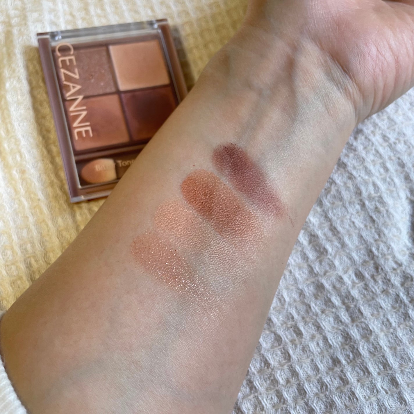 ビタートーンアイシャドウ/CEZANNE/パウダーアイシャドウを使ったクチコミ(3枚目)