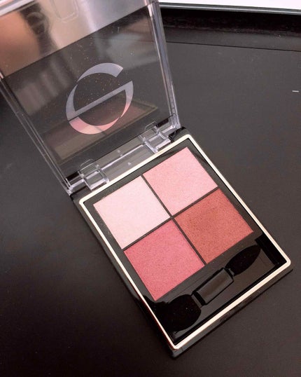 リアルクローズシャドウ/excel/アイシャドウパレットを使ったクチコミ(2枚目)