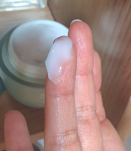 ピュアアルテミシア カーミングウォータークリーム/HANYUL(ハンユル)/フェイスクリームを使ったクチコミ(3枚目)