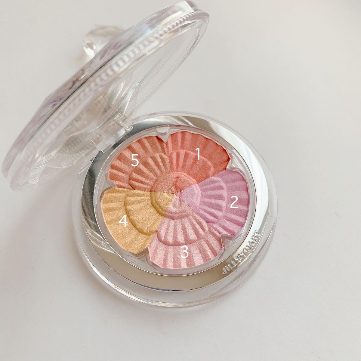 kamome on LIPS 「□□□□ジルスチュアート ブルームミックスブラッシュコンパクト..」(2枚目)