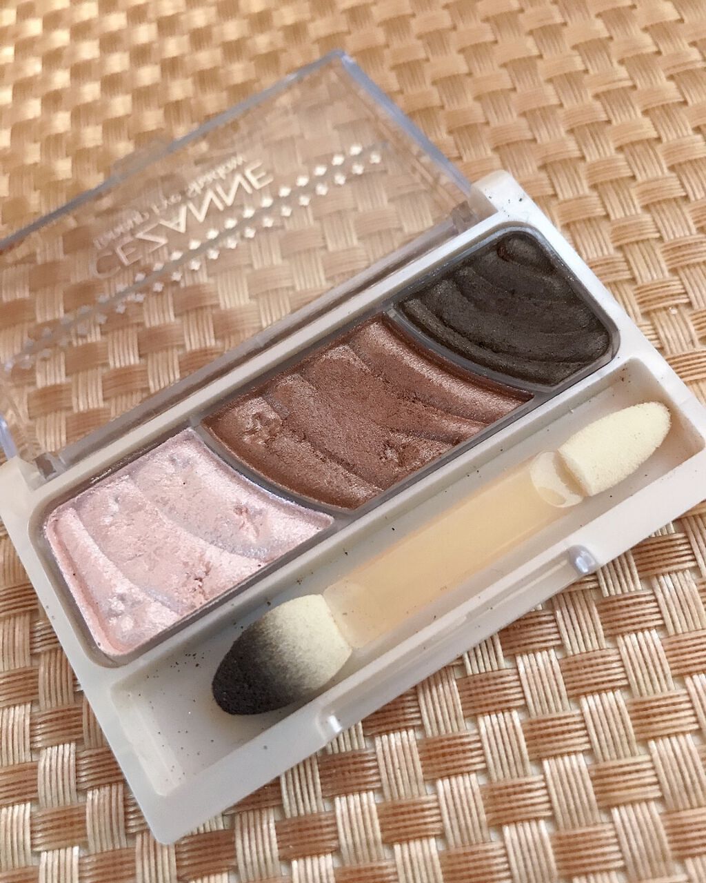 トーンアップアイシャドウ/CEZANNE/アイシャドウパレットを使ったクチコミ(2枚目)