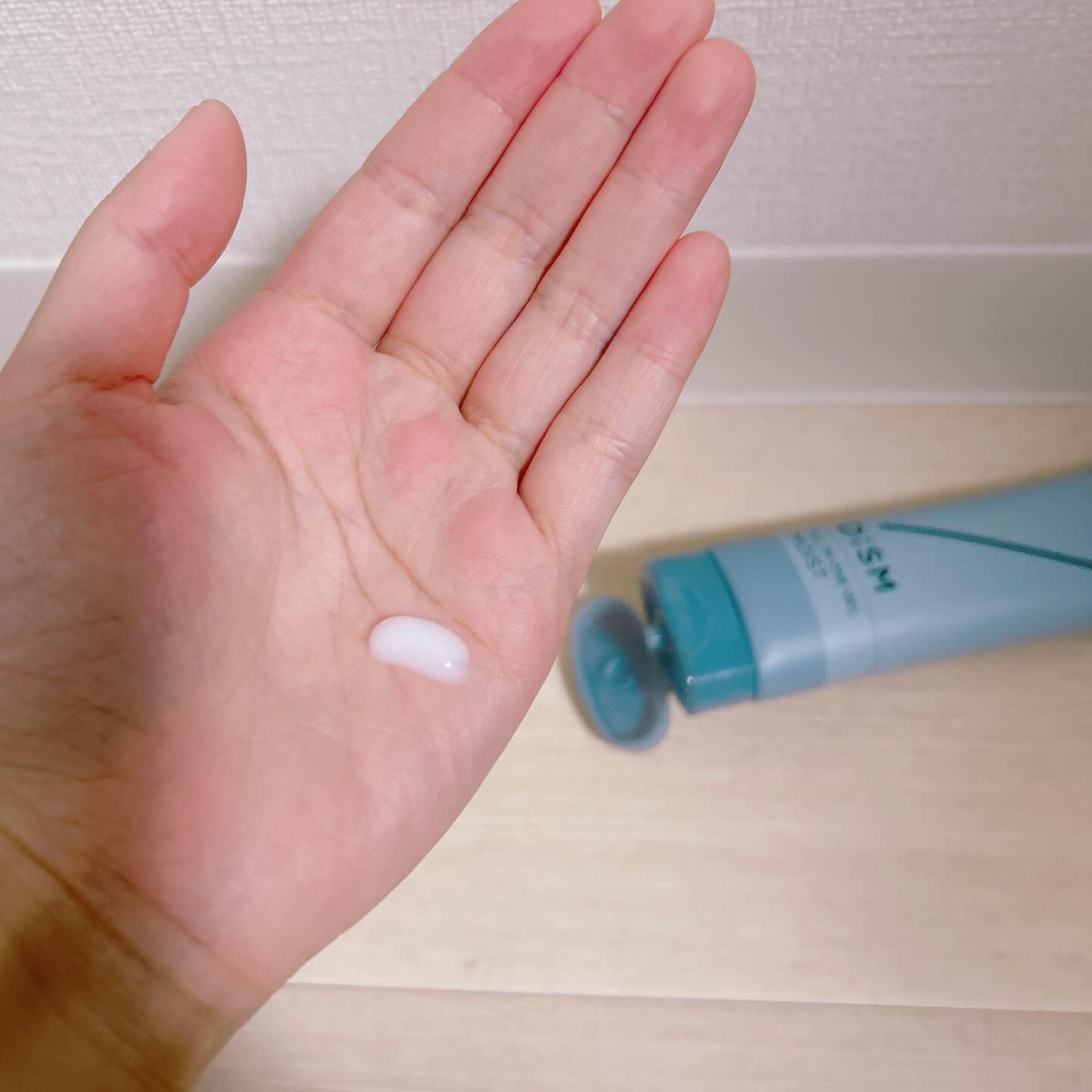 ディズム オールインワンジェル モイスト [しっとりタイプ]/DISM/オールインワン化粧品を使ったクチコミ（2枚目）