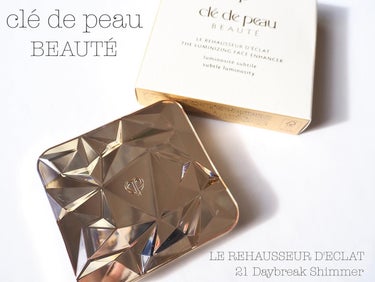 clé de peau BEAUTÉ
LE REHAUSSEUR D'ECLAT

21 Daybreak Shimmer

この度mimitv様のBeauty Meetsお悩みキャンペーンに当選しクレ