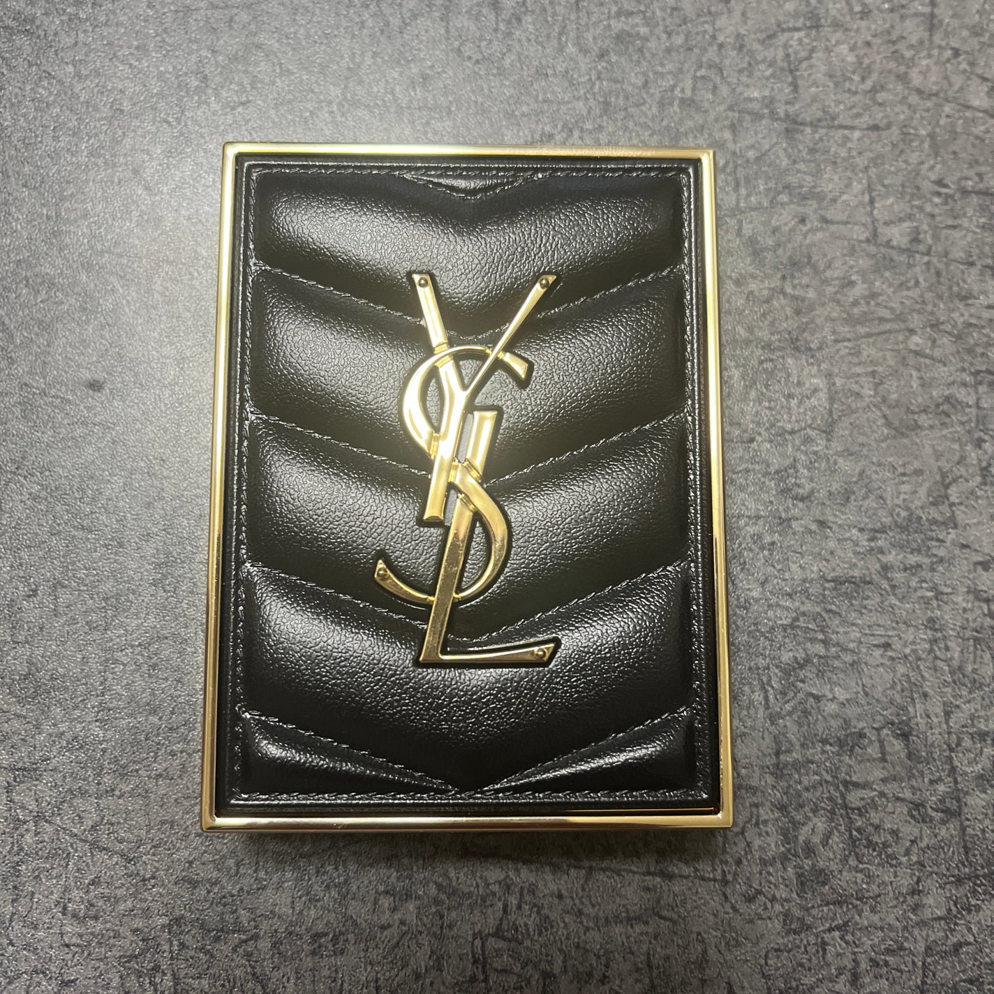 クチュール ミニ クラッチ/YVES SAINT LAURENT BEAUTE/アイシャドウパレットを使ったクチコミ(2枚目)