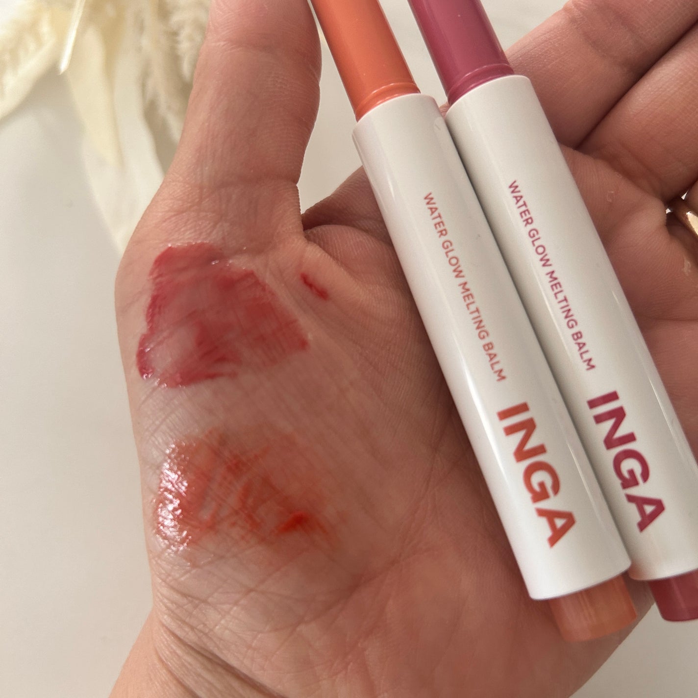 ウォーターグローメルティングバーム/INGA/口紅を使ったクチコミ(3枚目)