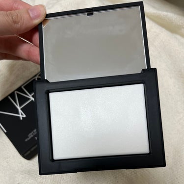 ライトリフレクティングセッティングパウダー　プレスト　N/NARS/プレストパウダーを使ったクチコミ（2枚目）