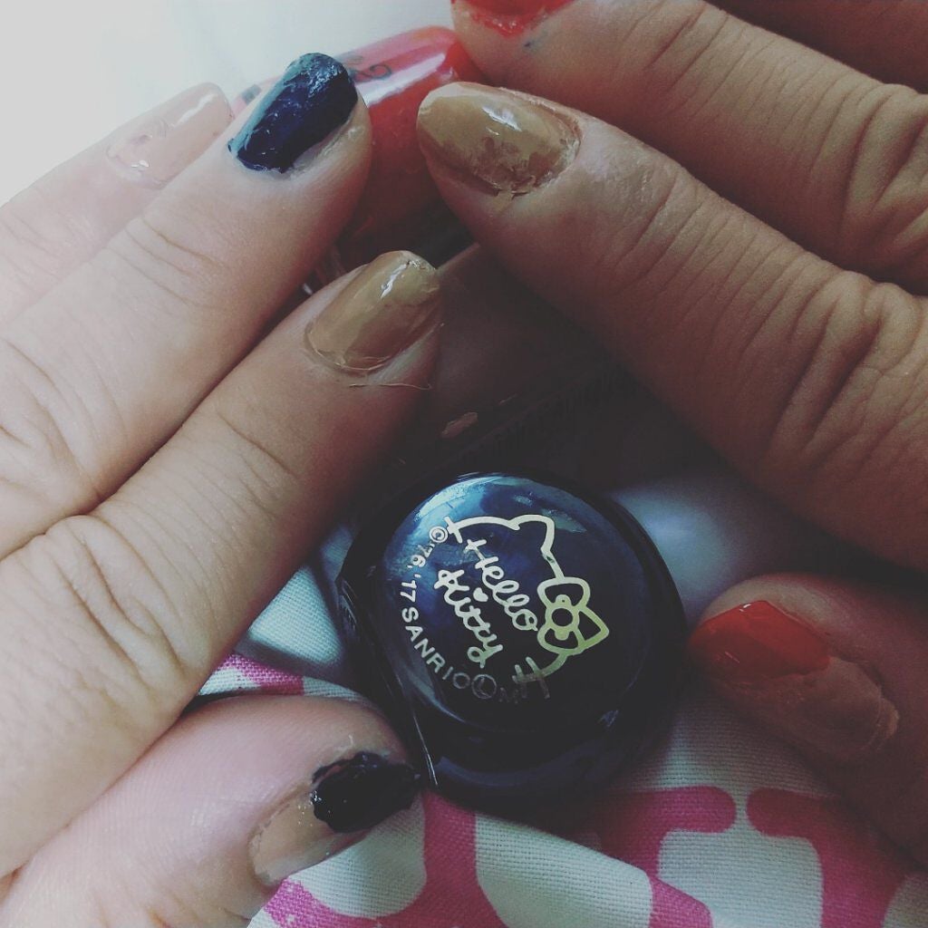 めめ on LIPS 「ダイソーのサンリオネイルのネイビーを使ってみました!発色よくて..」(1枚目)