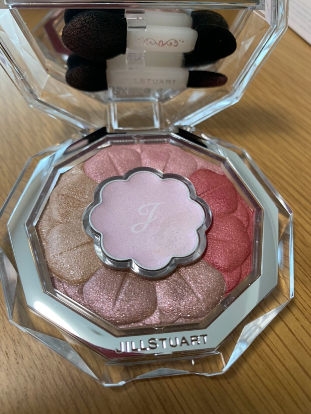 ジルスチュアート ブルームクチュール アイズ/JILL STUART/アイシャドウパレットを使ったクチコミ(1枚目)