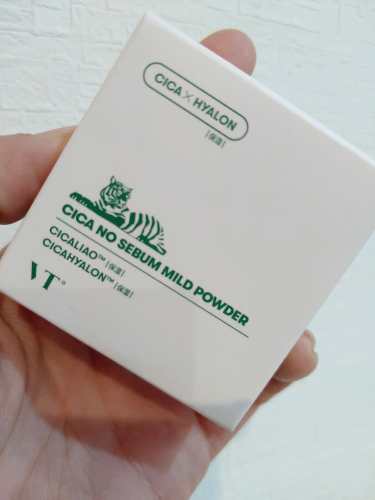 CICA ノーセバム マイルドパウダー/VT/ルースパウダーを使ったクチコミ（2枚目）