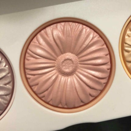 チーク ポップ オン ザ グロウ トリオ パレット/CLINIQUE/パウダーチークを使ったクチコミ(2枚目)