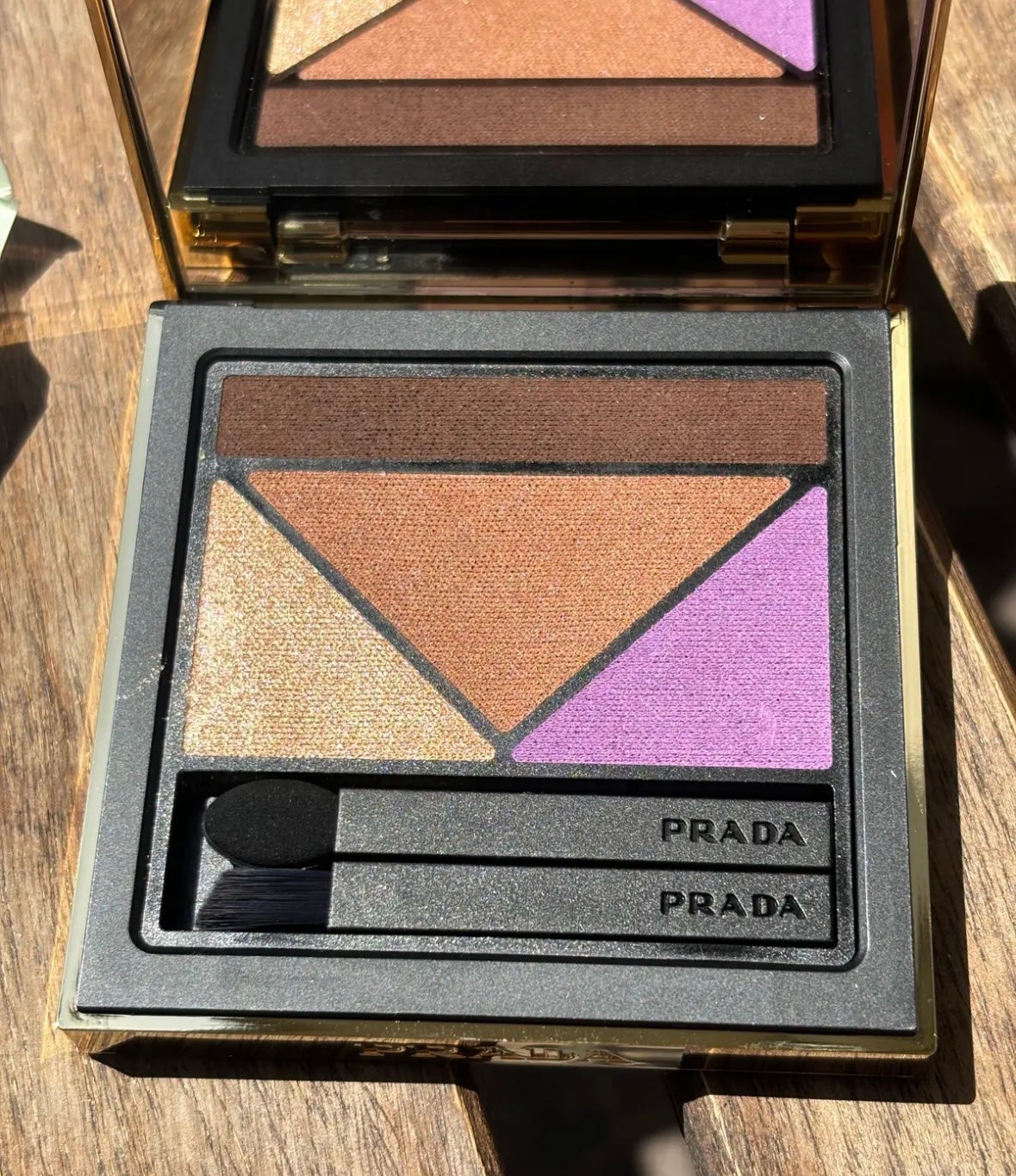 ダイメンションズ マルチエフェクト アイシャドウ/PRADA BEAUTY/アイシャドウパレットを使ったクチコミ(1枚目)
