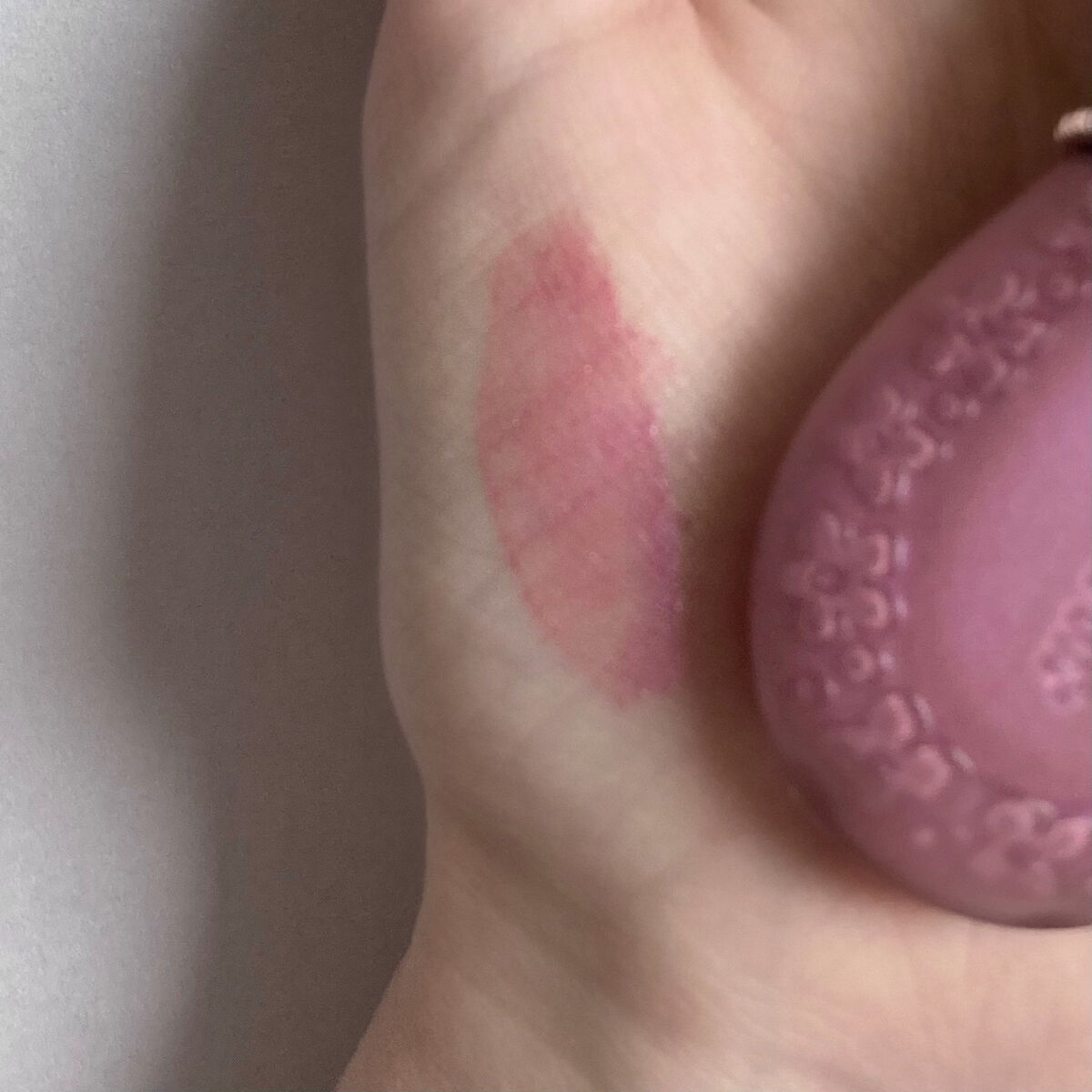 ジルスチュアート ブルームドロップ リップ＆チーク シフォン/JILL STUART/リキッドチークを使ったクチコミ（2枚目）