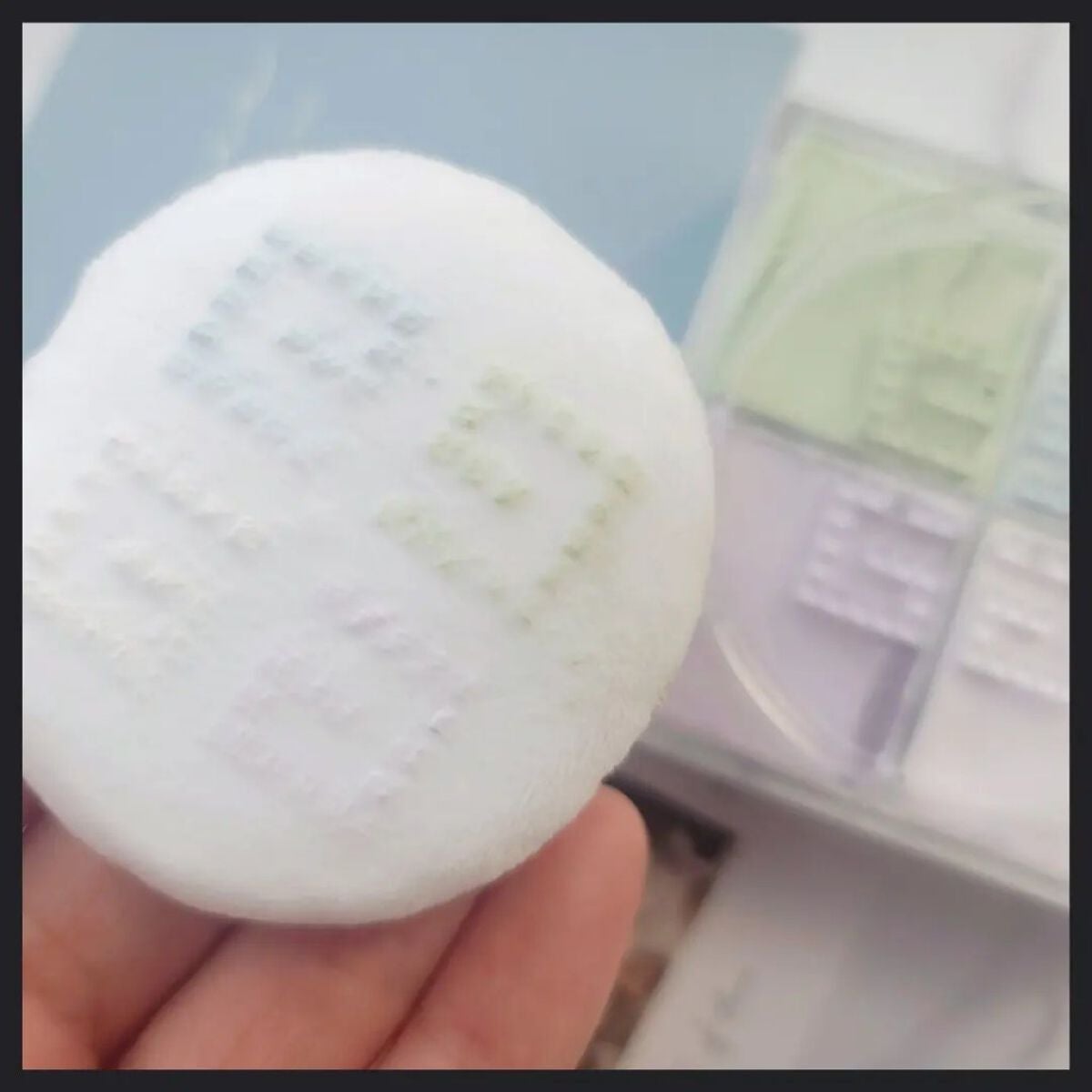 プリズム・リーブル/GIVENCHY/ルースパウダーを使ったクチコミ(5枚目)