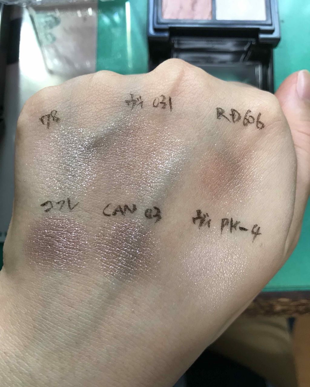 アディクション ザ アイシャドウ/ADDICTION/単色アイシャドウを使ったクチコミ(2枚目)