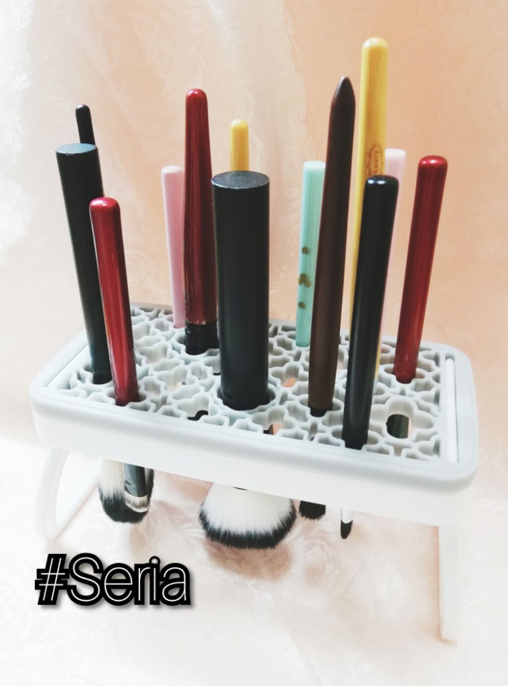 メイクブラシスタンド/セリア/その他化粧小物を使ったクチコミ(2枚目)