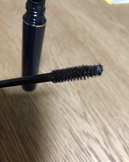 Amplitude エクストラロング マスカラのクチコミ「発売されたばかりの新しいマスカラ。
茶色03
ウォータープルーフ。
1日つけてもパンダ目にな.....」(2枚目)