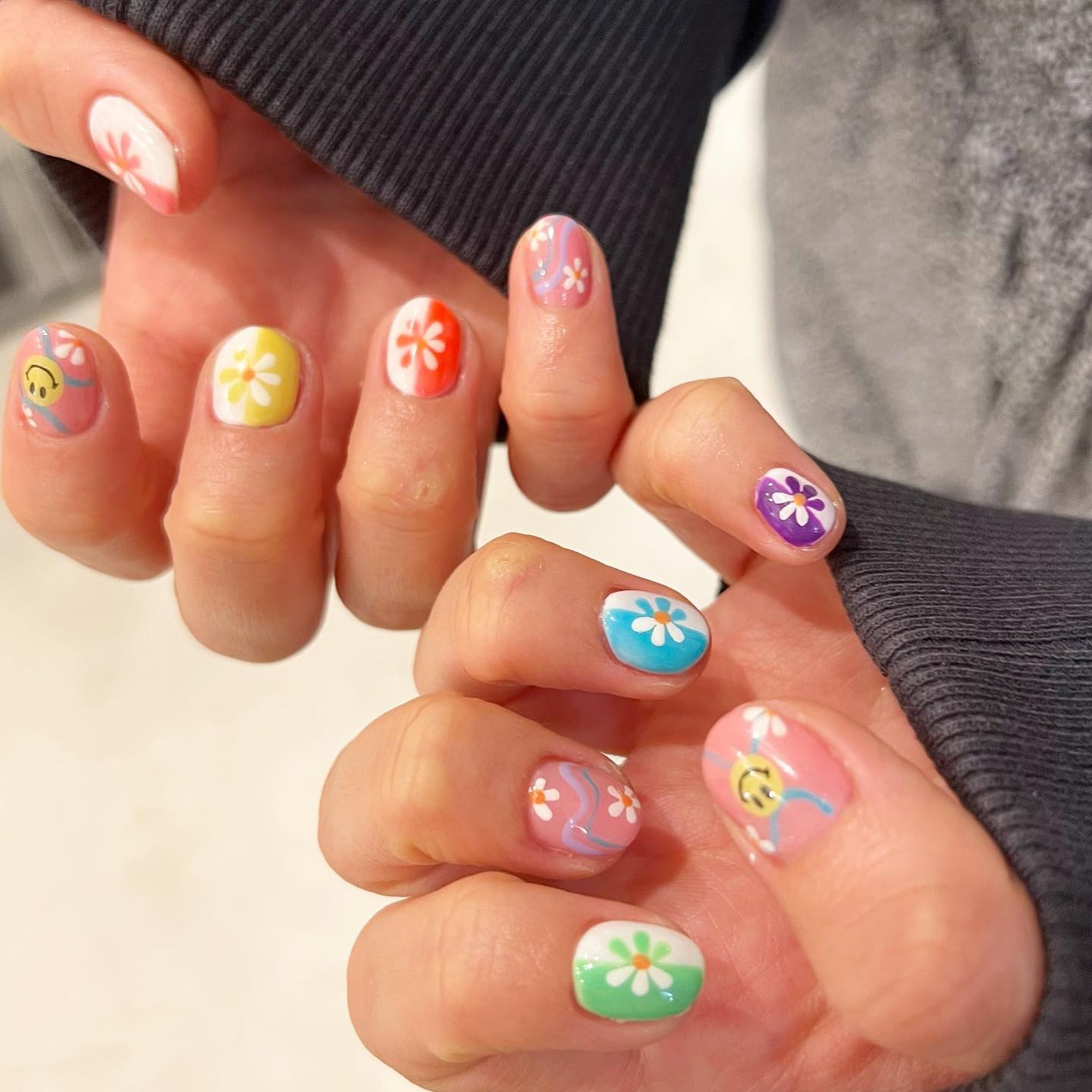 hiraichan on LIPS 「..20代〜30代に自慢したくなる爪先へ✨.おすすめのデザイン..」(1枚目)