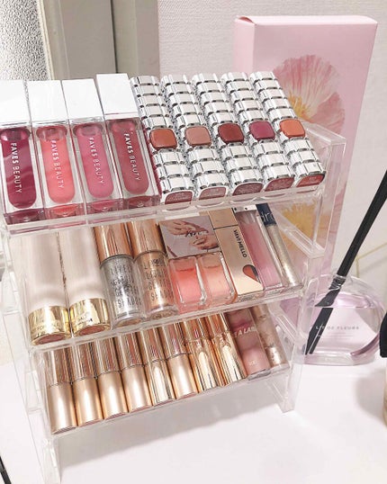 DAISO 3段式クリアーケースのクチコミ「\✨最新版!私のコスメ収納公開!✨/
見やすく収納するコツ・ポイントも👌✨
以前紹介してはい.....」(2枚目)