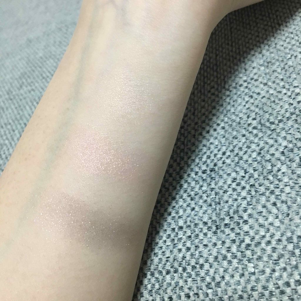 フローレスグロウ リッドテクスチャー アイシャドウ/CHICCA/アイシャドウパレットを使ったクチコミ(2枚目)