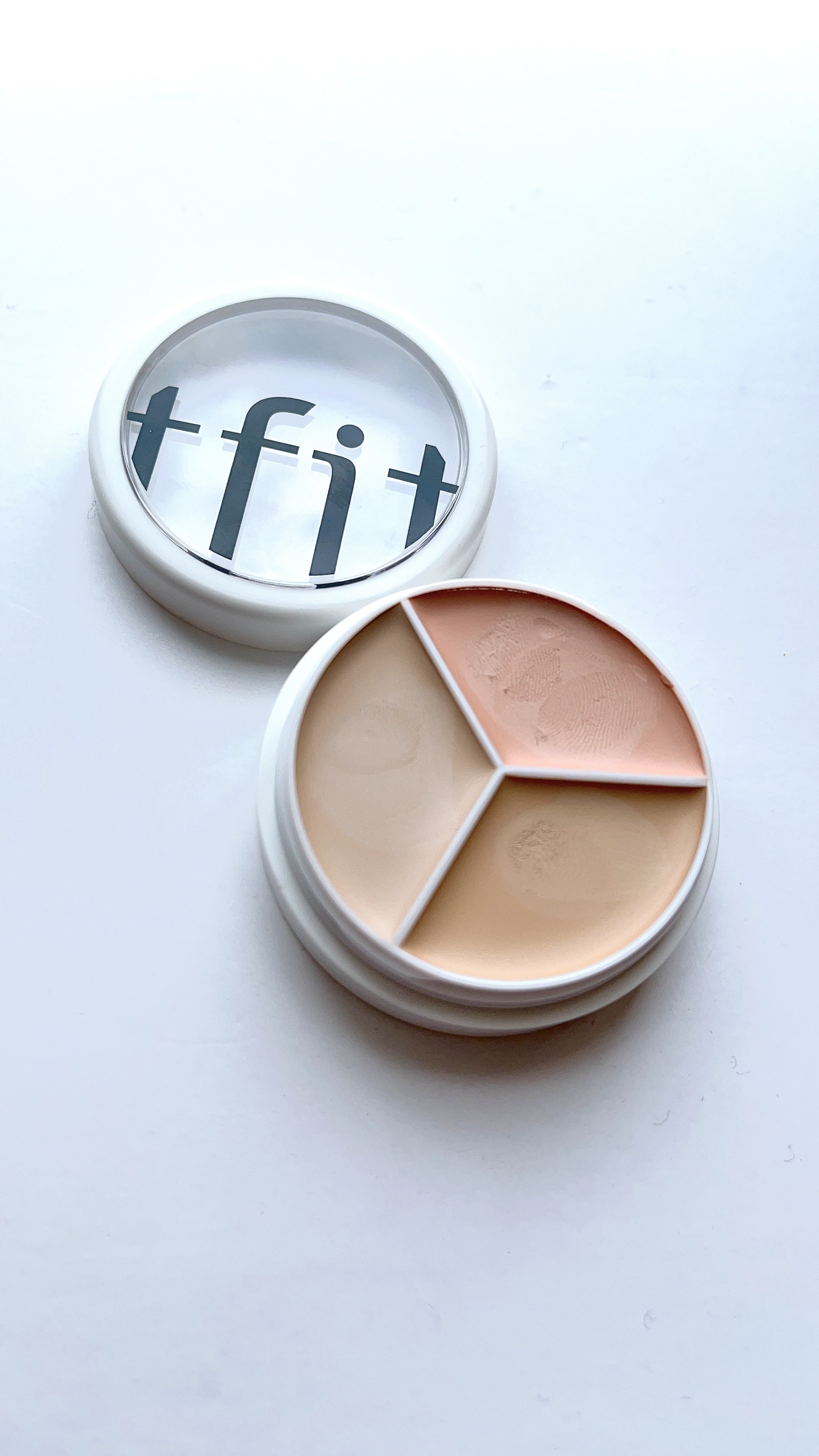 カバーアッププロコンシーラー/TFIT/パレットコンシーラーを使ったクチコミ（2枚目）