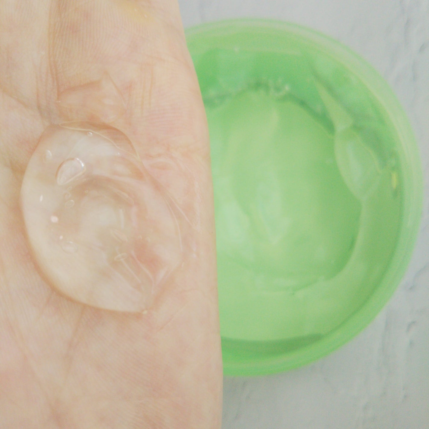 ティーツリーカーミングハイドロジェル/MEDIHEAL/ボディローションを使ったクチコミ(3枚目)